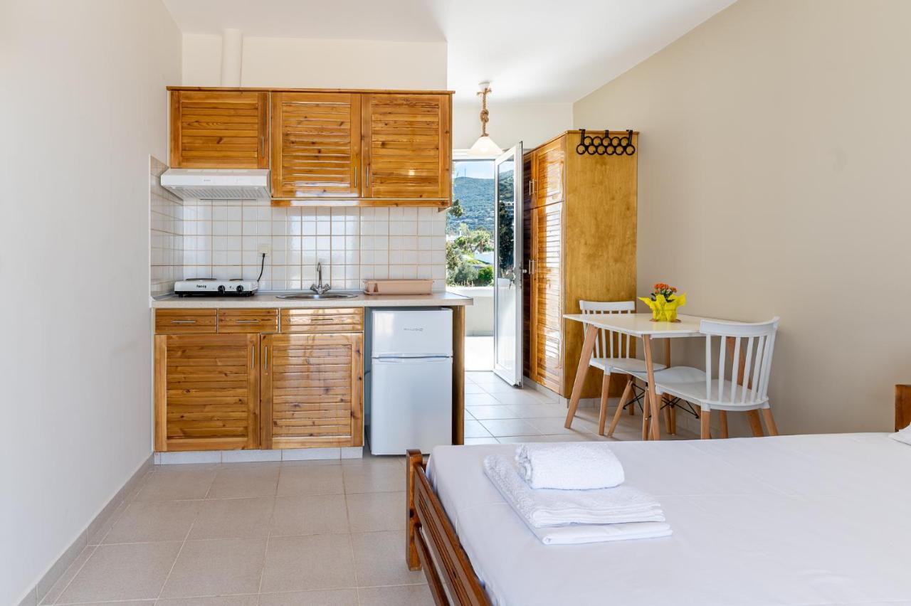 Ferienwohnung Ο Μόλος Marmari  Exterior foto
